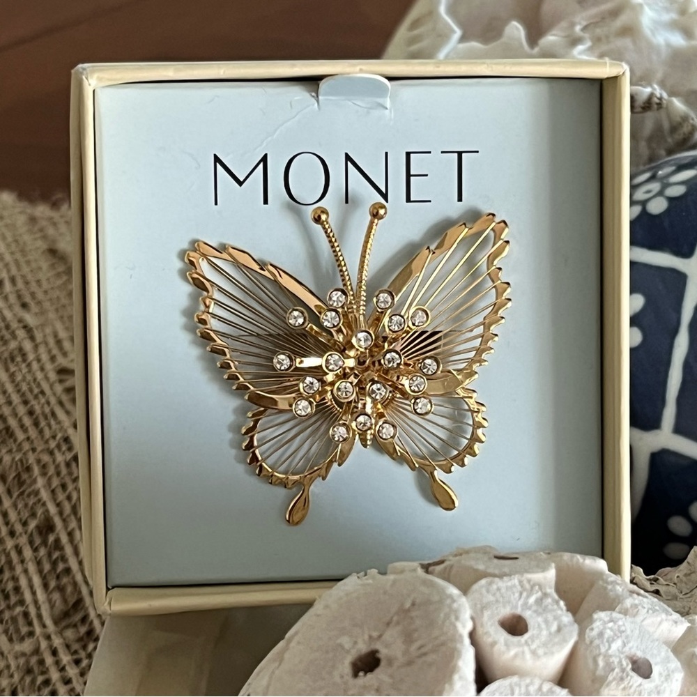 MONET SWAROVSKI CRYSTALS BUTTERFLY BROOCH Deadstock 1980’s NIB Original Box